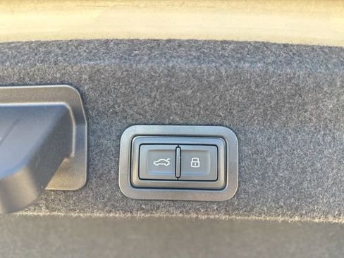 Used 2023 Audi A6 Premium Plus image 10