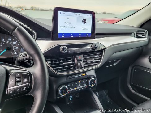 Used 2022 Ford Escape SEL image 22