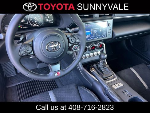 Used 2024 Toyota GR86 Premium RWD image 5