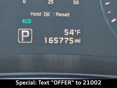 Used 2016 Kia K900 Luxury image 32