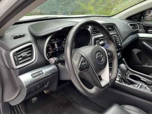 Used 2016 Nissan Maxima SR image 10