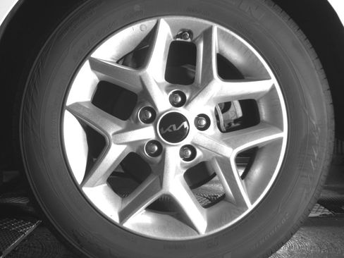 Used 2025 Kia Soul LX w/ LX Technology Package FWD image 17