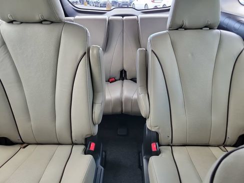 Used 2015 MAZDA MAZDA5 Grand Touring FWD image 16