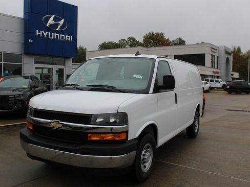 Used 2023 Chevrolet Express 2500 w/ Driver Convenience Package image 1