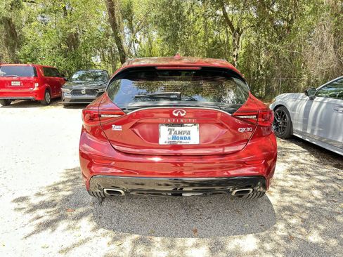 Used 2018 INFINITI QX30 FWD image 7
