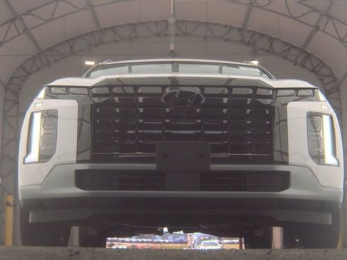 Used 2024 Hyundai Palisade Limited AWD/4WD image 15