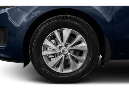 Used 2017 Kia Sedona LX w/ LX Essentials Premium Package FWD image 15