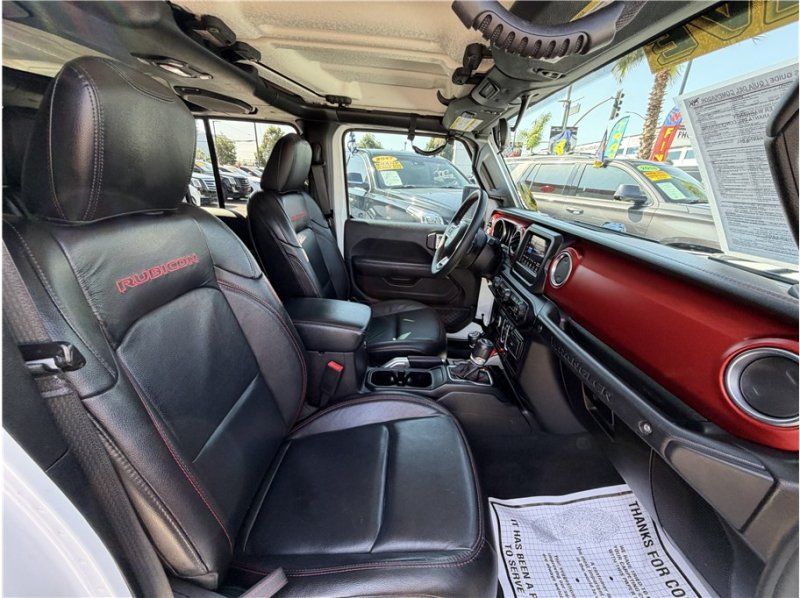 Used 2018 Jeep Wrangler Unlimited Rubicon AWD/4WD image 34