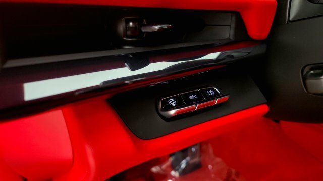 Used 2024 Chevrolet Corvette Stingray Premium Conv RWD image 41