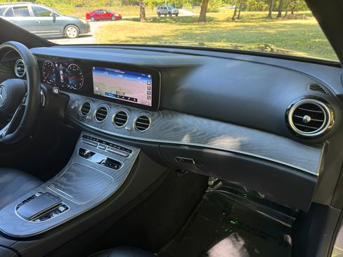 Used 2021 Mercedes-Benz E 350 4MATIC Sedan w/ Premium Package image 27