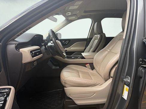 Used 2023 Lincoln Aviator Reserve w/ Equipment Group 201A AWD/4WD image 10