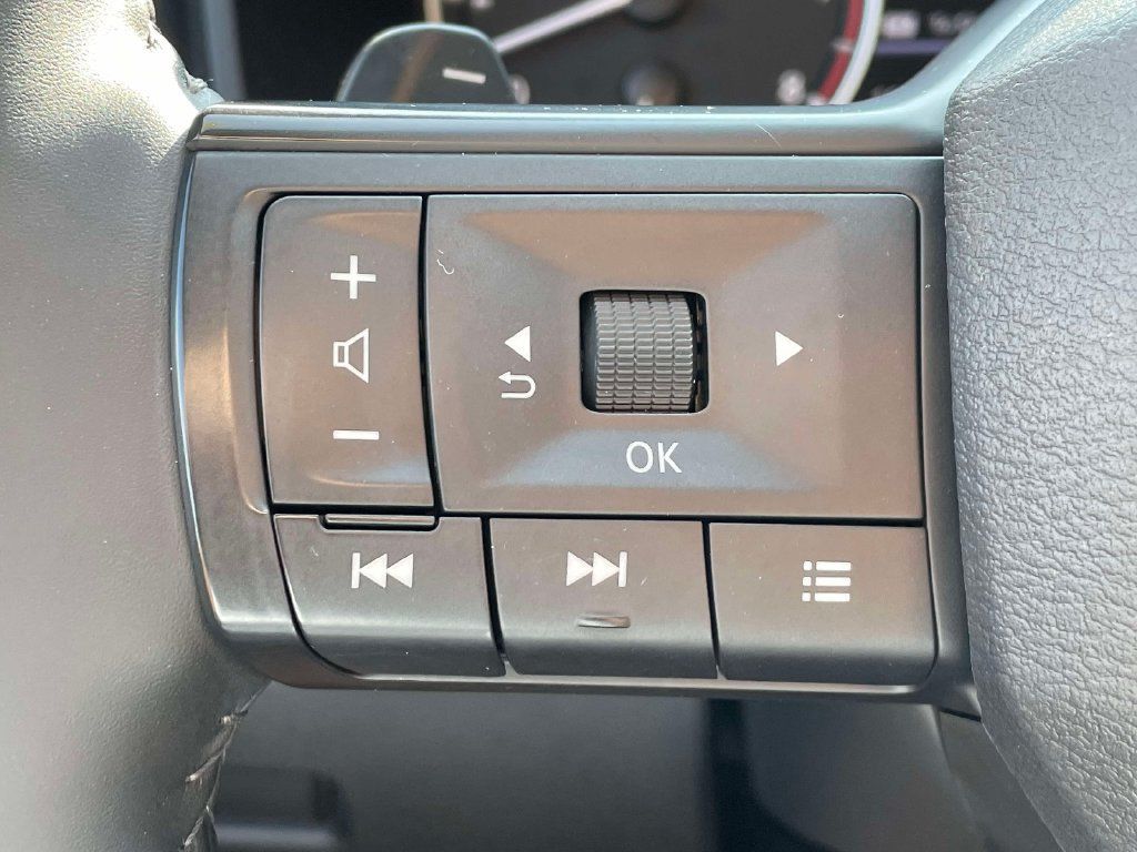 Used 2026 Nissan Rogue SV AWD/4WD image 31