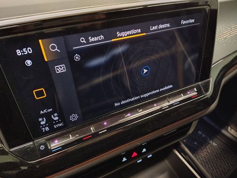 Used 2024 Volkswagen Atlas Cross Sport SEL Premium R-Line image 24