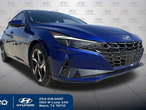 Used 2023 Hyundai Elantra Limited image 3