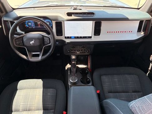 Used 2025 Ford Bronco Heritage Edition AWD/4WD image 11