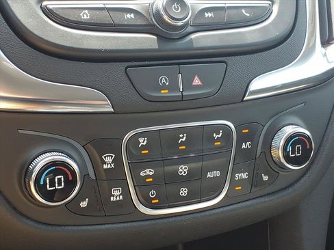 Used 2024 Chevrolet Equinox LT w/ LPO, Floor Liner Package image 18