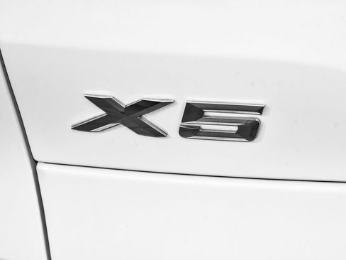 Used 2020 BMW X5 xDrive40i w/ M Sport Package AWD/4WD image 96