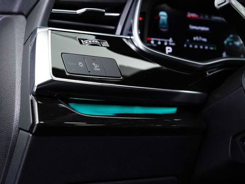 Certified 2025 Audi Q8 Premium Plus w/ Premium Plus Package AWD/4WD image 11