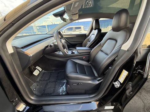 Used 2024 Tesla Model Y Performance AWD/4WD image 19