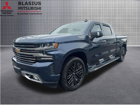 Used 2019 Chevrolet Silverado 1500 High Country w/ Technology Package AWD/4WD image 18