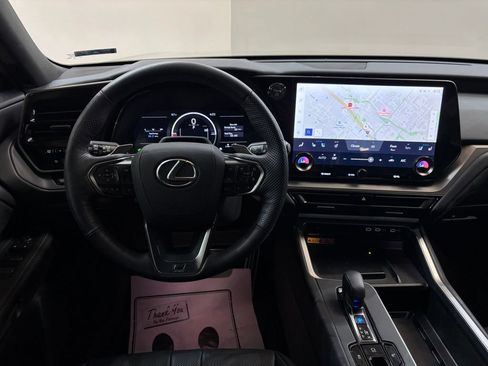 Used 2025 Lexus TX 500h AWD w/ Technology Package image 19