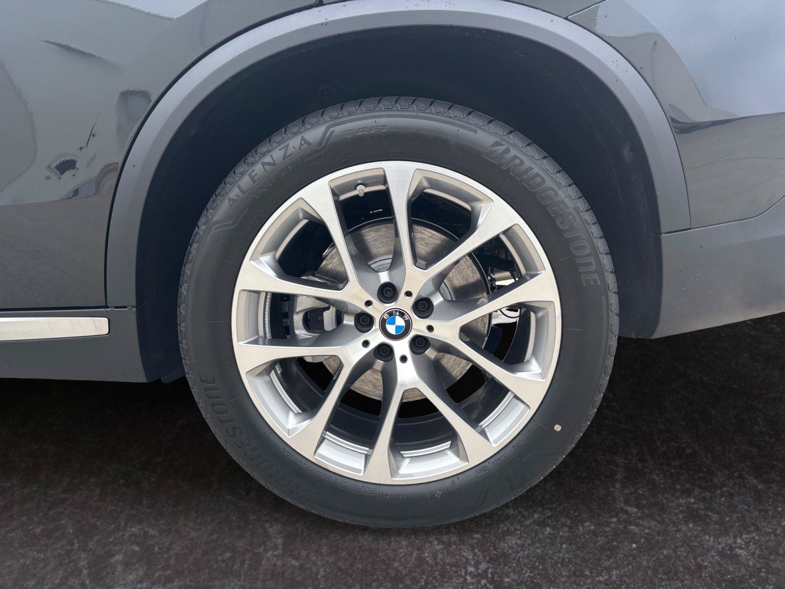Used 2026 BMW X5 xDrive40i AWD/4WD image 29