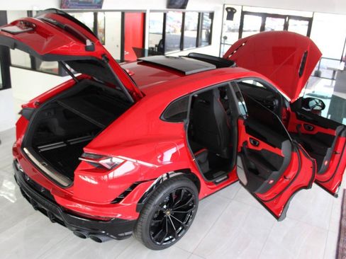 Used 2023 Lamborghini Urus S AWD/4WD image 37