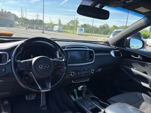 Used 2016 Kia Sorento SX FWD image 9