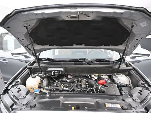 Used 2023 Lincoln Nautilus Reserve w/ Cargo Utility Package AWD/4WD image 9