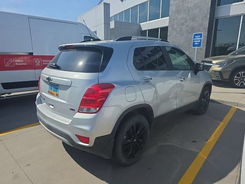Used 2019 Chevrolet Trax LT w/ Redline Edition AWD/4WD image 5