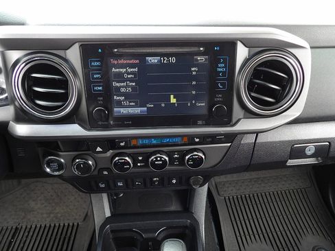 Used 2017 Toyota Tacoma TRD Pro image 21