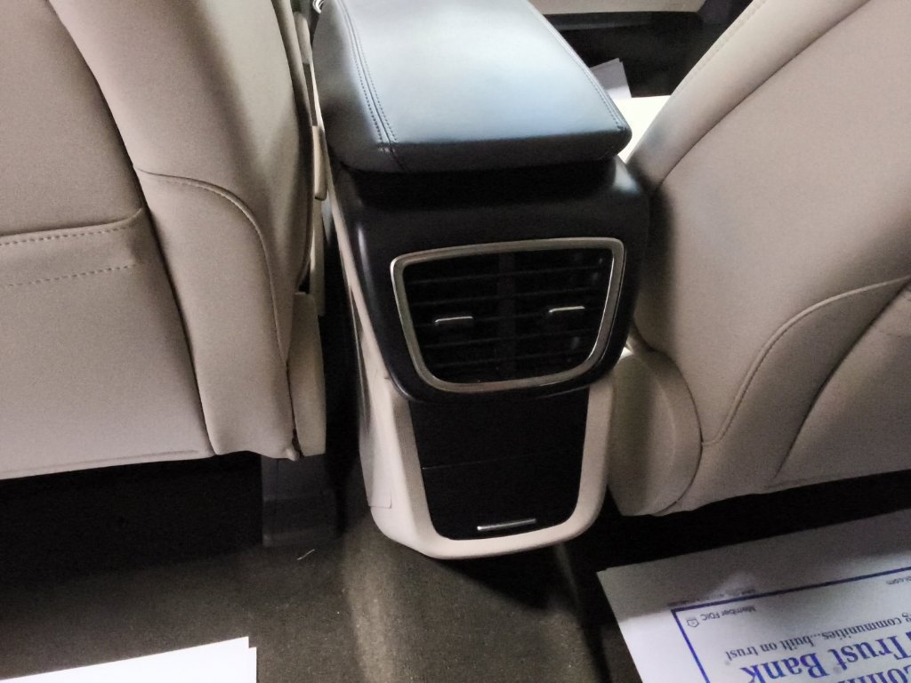Used 2020 Lincoln Nautilus FWD w/ Equipment Group 101A image 26