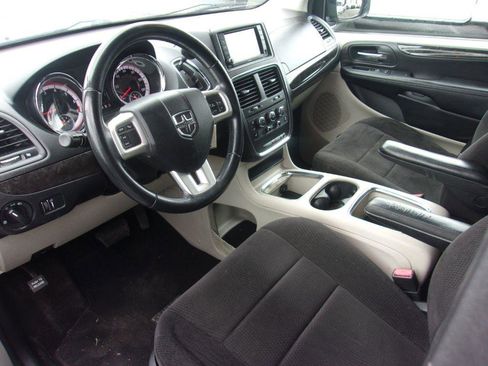 Used 2013 Dodge Grand Caravan SXT w/ Entertainment Group 1 image 8