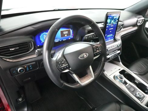 Used 2020 Ford Explorer Platinum w/ Premium Technology Package image 27