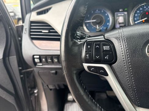Used 2018 Toyota Sienna Limited Premium AWD/4WD image 21