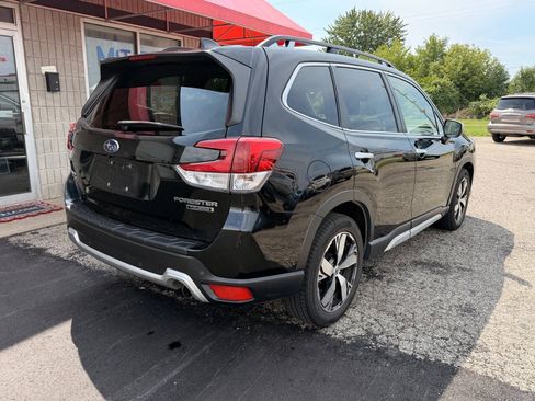 Used 2019 Subaru Forester Touring AWD/4WD image 4