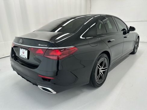 Used 2025 Mercedes-Benz E 350 4MATIC Sedan image 6