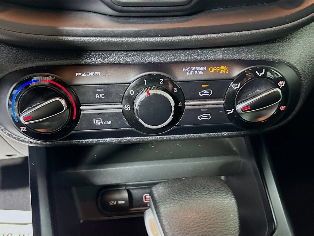 Used 2020 Kia Soul S FWD image 16