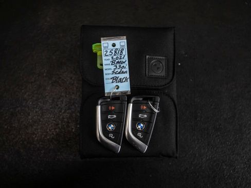 Used 2021 BMW 330i Sedan w/ M Sport Package image 49