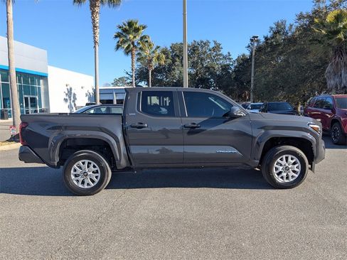 Used 2025 Toyota Tacoma SR5 image 2