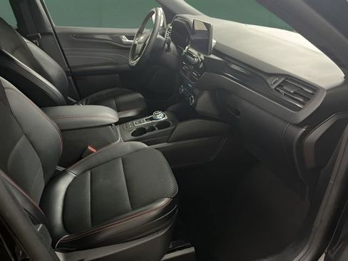 Used 2025 Ford Escape ST-Line image 14