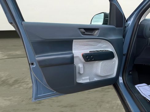 Certified 2024 Ford Maverick XLT image 16