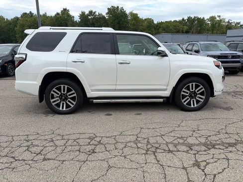 Used 2018 Toyota 4Runner Limited AWD/4WD image 7