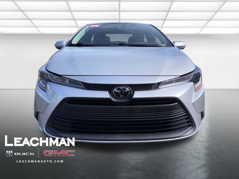 Used 2024 Toyota Corolla LE FWD image 9