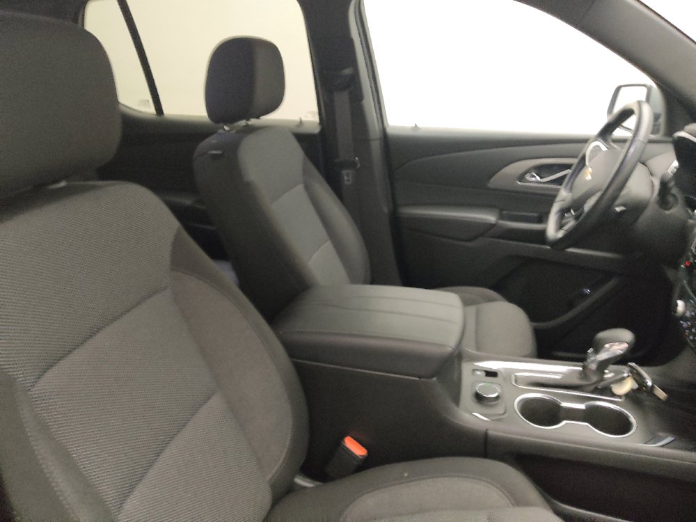 Used 2023 Chevrolet Traverse LT FWD image 21
