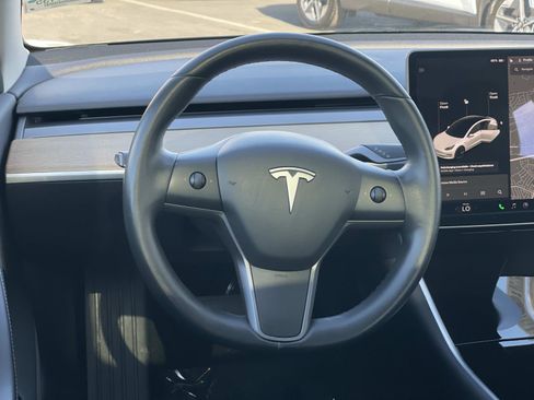Used 2018 Tesla Model 3 Long Range image 7