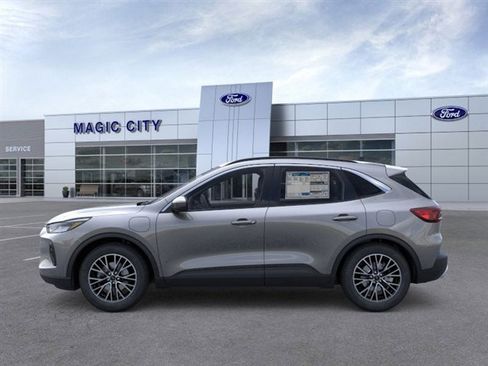 New 2026 Ford Escape SE image 3