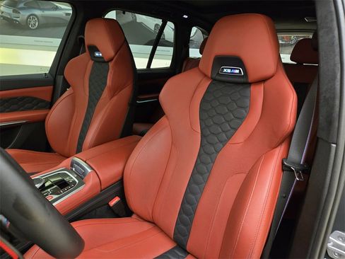 Used 2025 BMW X5 M Competition w/ Executive Package image 32