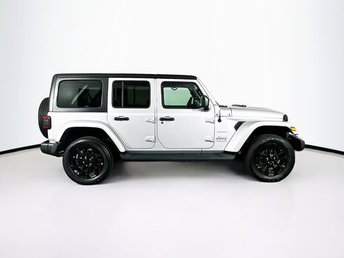 Used 2023 Jeep Wrangler Sahara w/ Cold Weather Group image 10