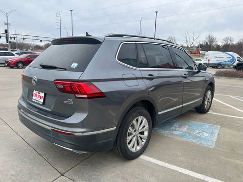 Used 2018 Volkswagen Tiguan SEL image 6